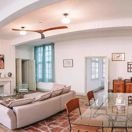 Un Joyau Occitan Nîmes