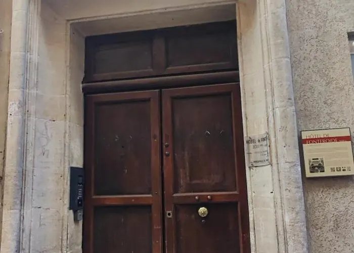 Un Joyau Occitan Nîmes